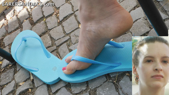 13017 – Woman plays with and removes blue flip flops in public – Candid video update
